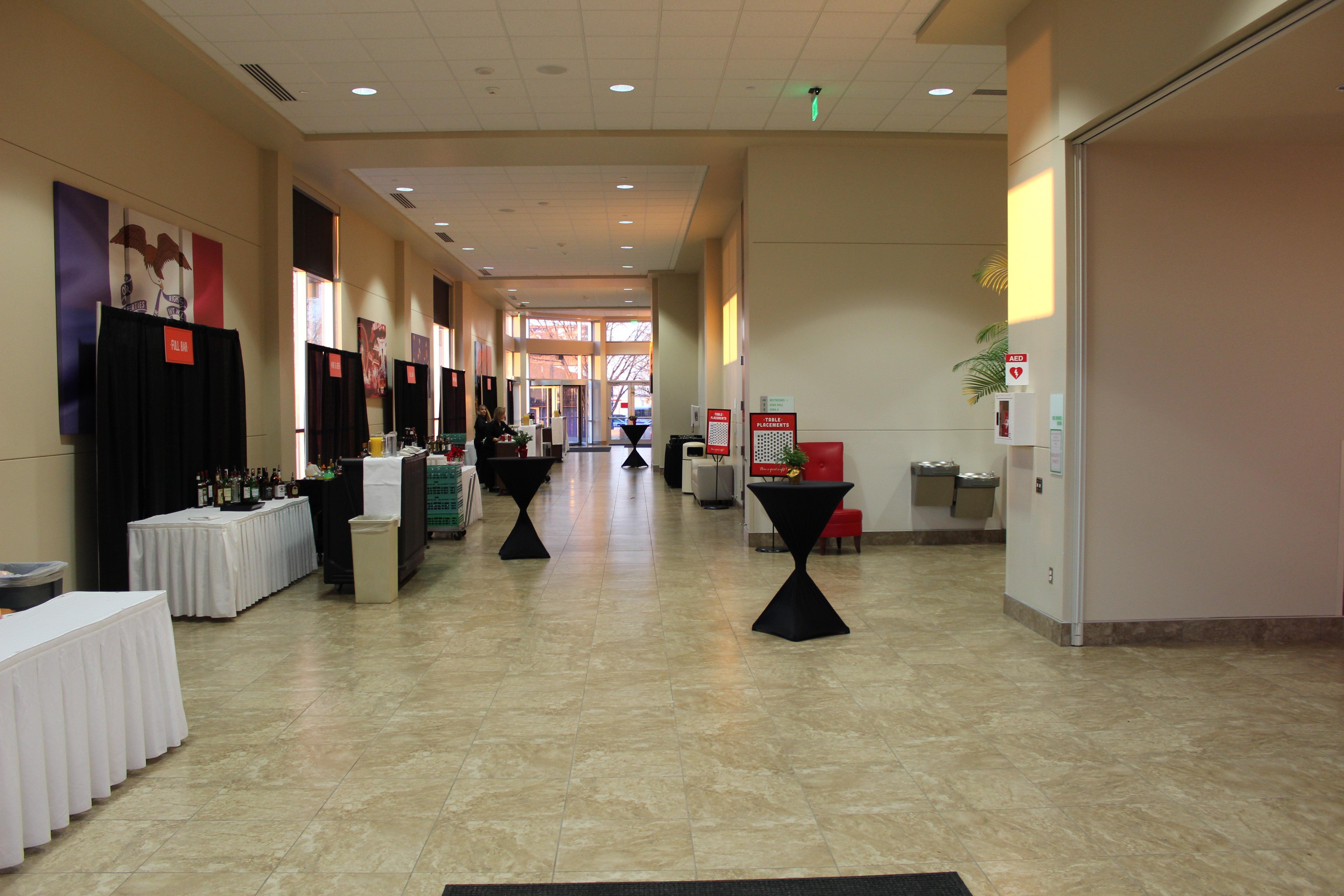 Holiday Inn Des Moines-Airport Conf Center By Ihg Экстерьер фото