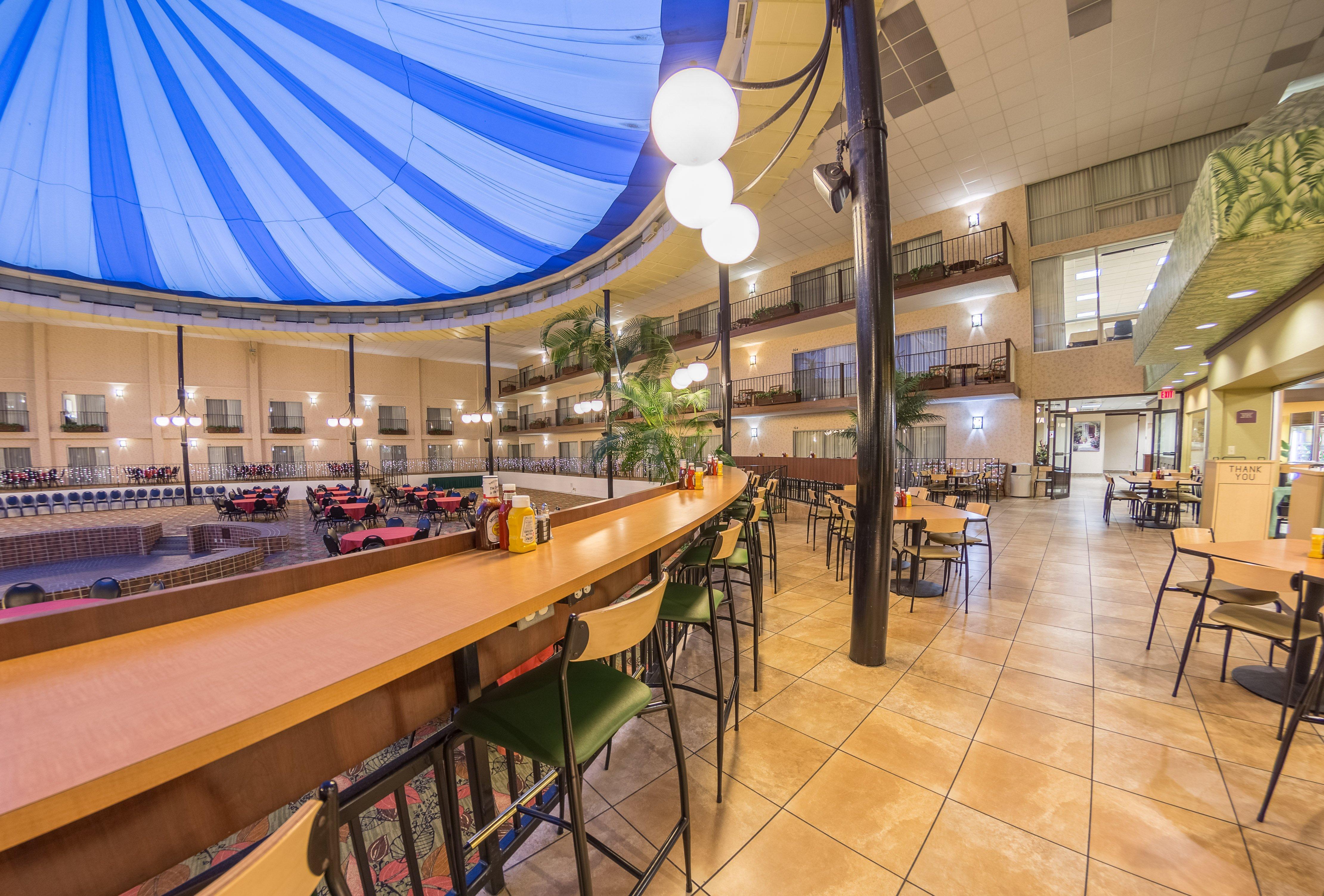Holiday Inn Des Moines-Airport Conf Center By Ihg Экстерьер фото