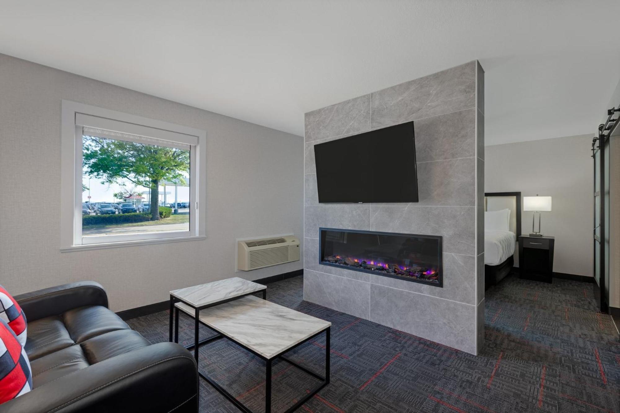 Holiday Inn Des Moines-Airport Conf Center By Ihg Экстерьер фото