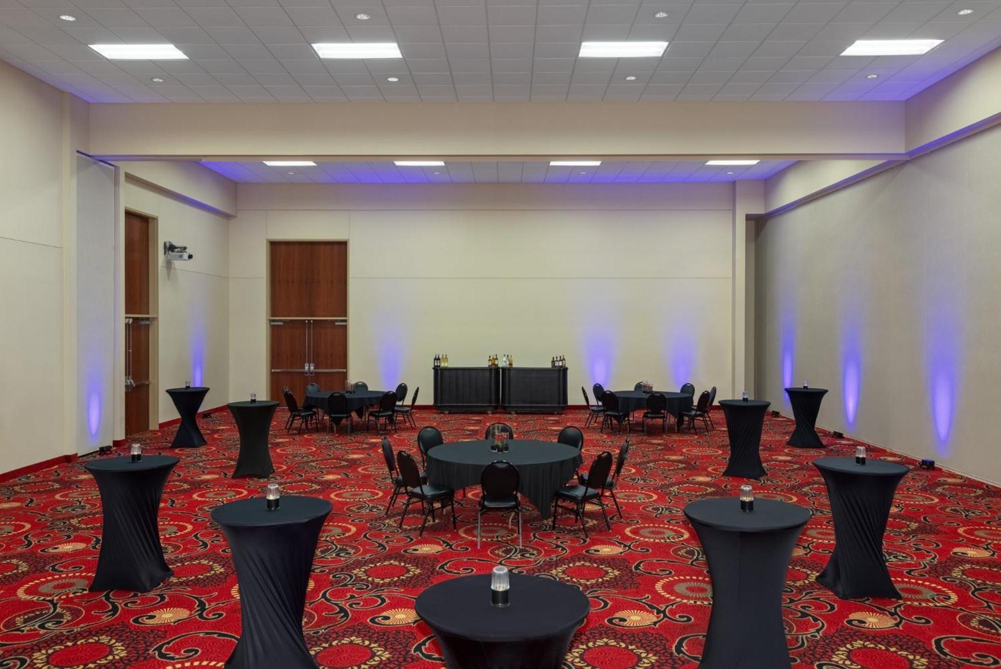 Holiday Inn Des Moines-Airport Conf Center By Ihg Экстерьер фото