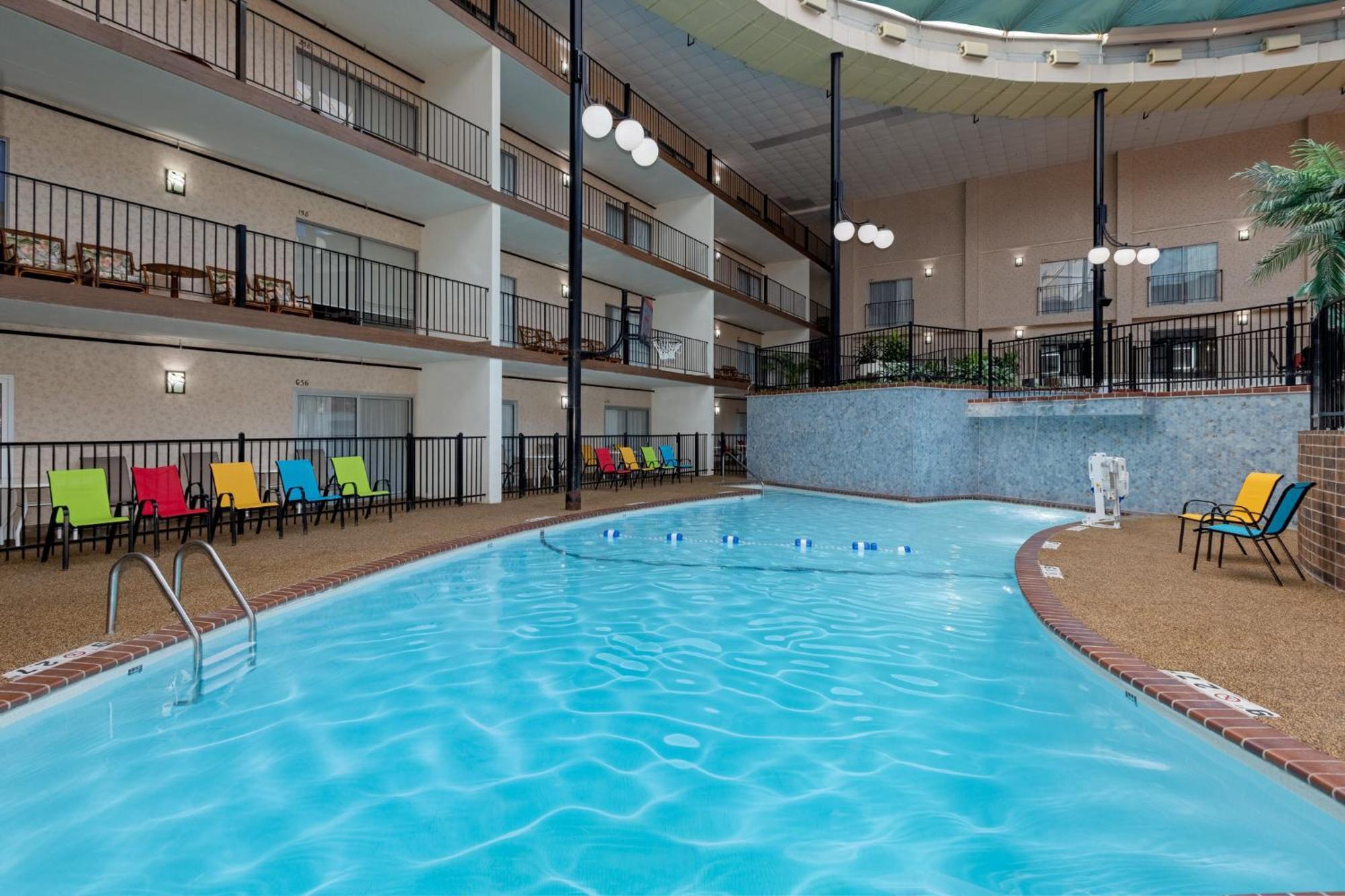 Holiday Inn Des Moines-Airport Conf Center By Ihg Экстерьер фото