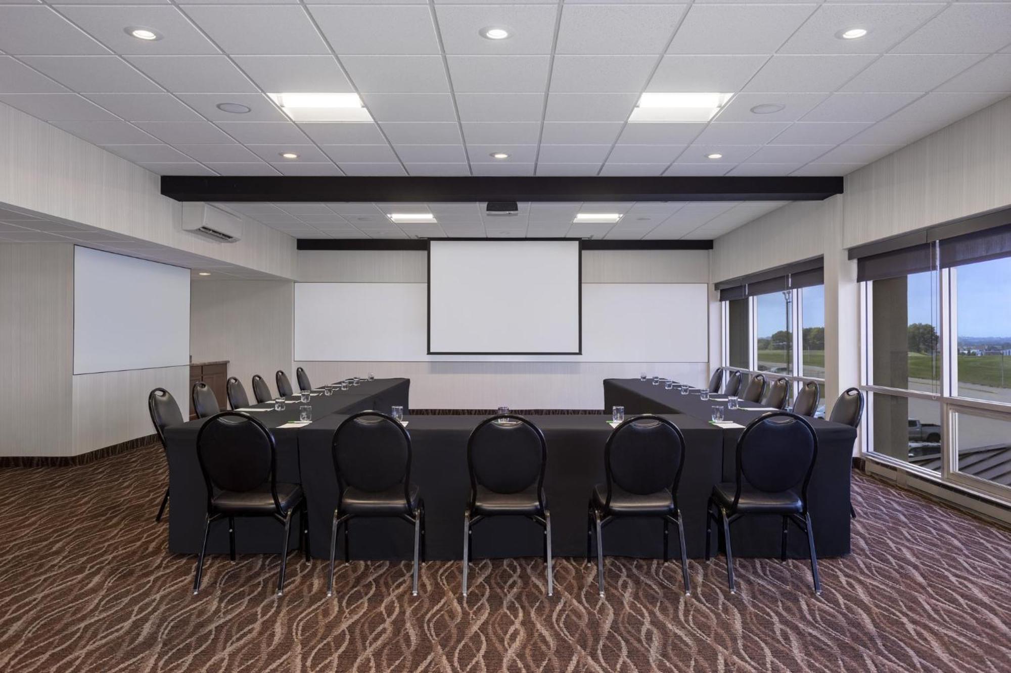 Holiday Inn Des Moines-Airport Conf Center By Ihg Экстерьер фото