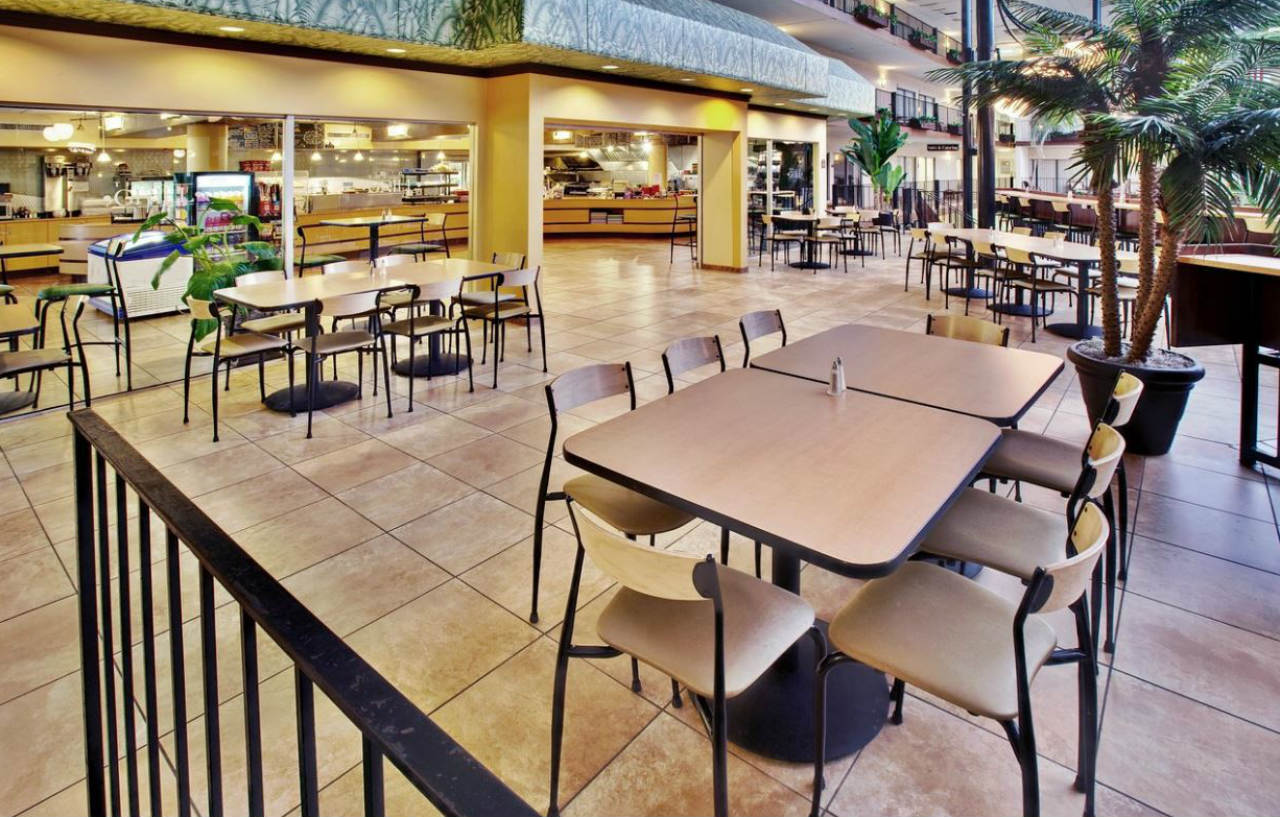 Holiday Inn Des Moines-Airport Conf Center By Ihg Экстерьер фото